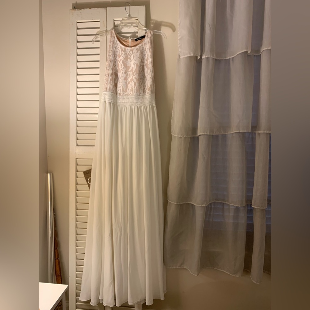 Lulu’s medium white maxi gown